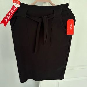 Black stretchy pencil skirt size small